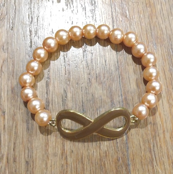 Infinity Bracelet with rose gold Pearl - Picture 2 of 6